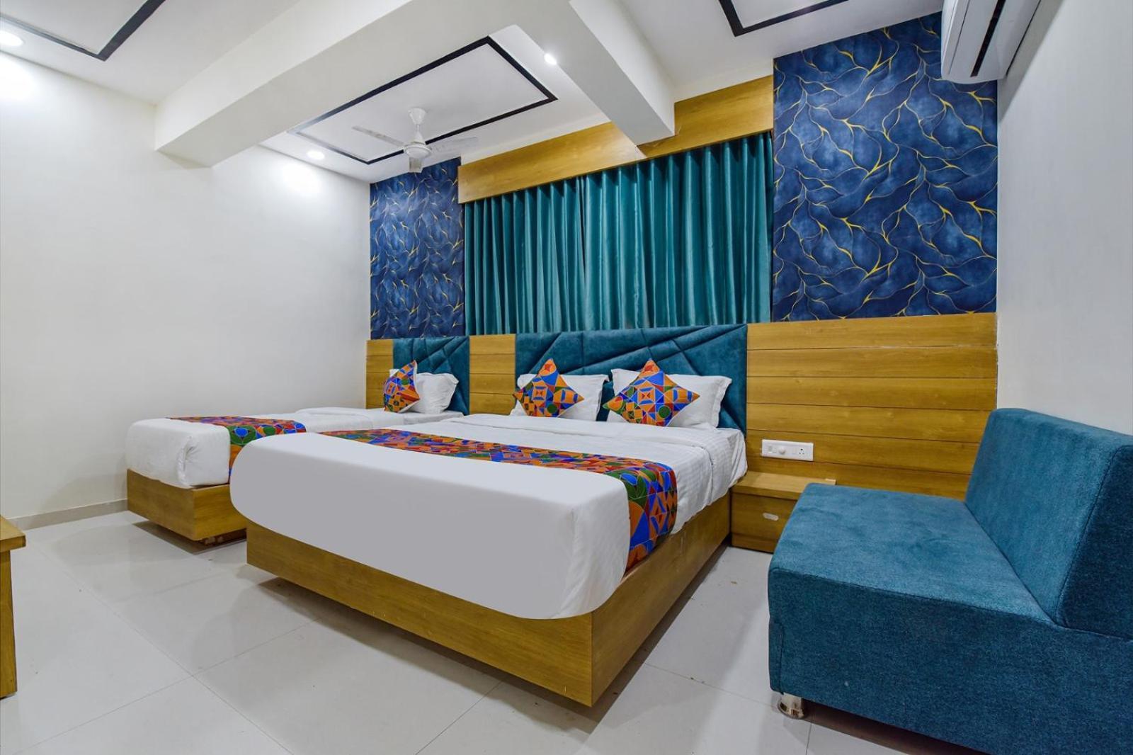 Hotel Green Tree Ahmedabad Exterior photo