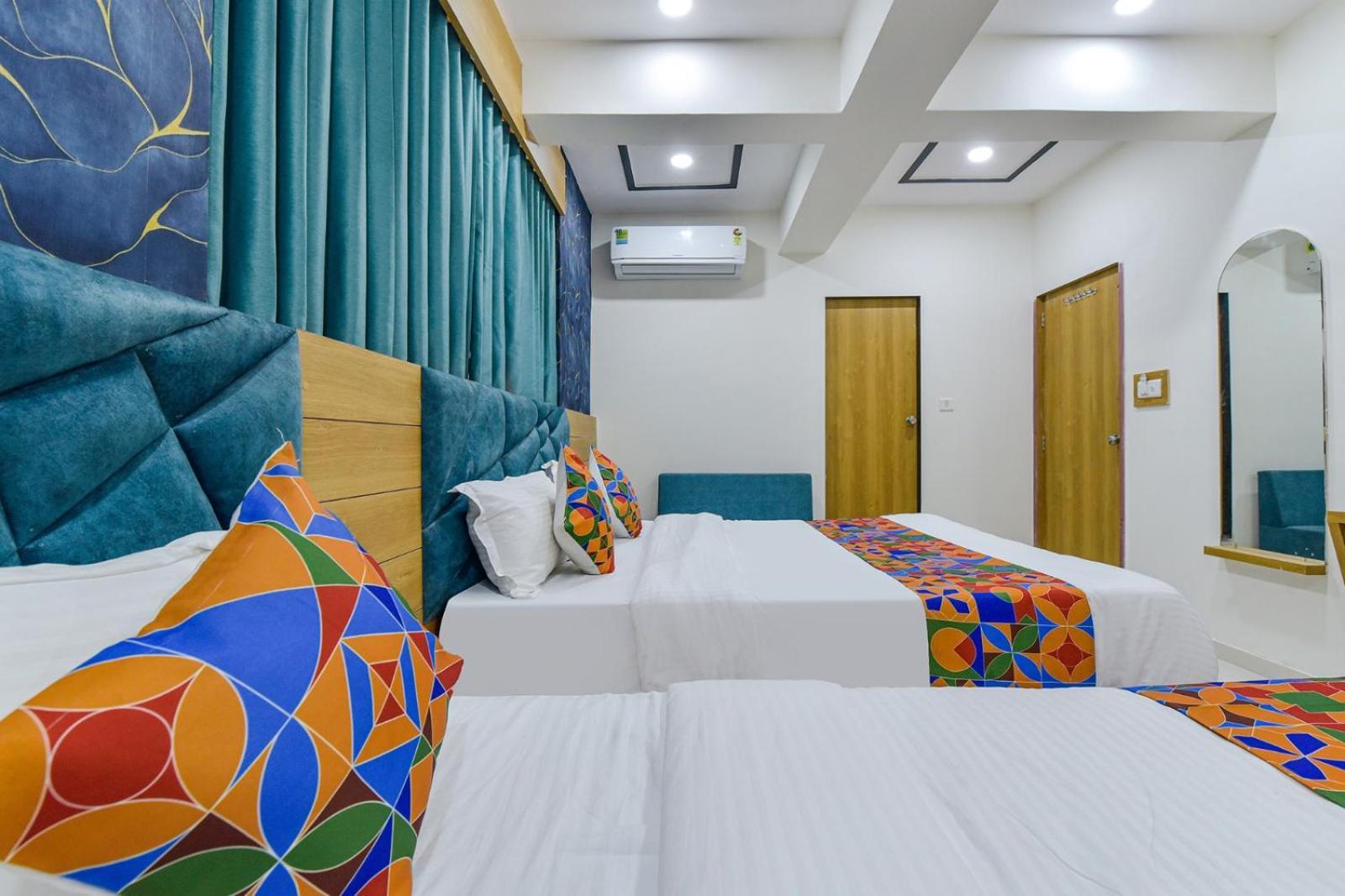 Hotel Green Tree Ahmedabad Exterior photo